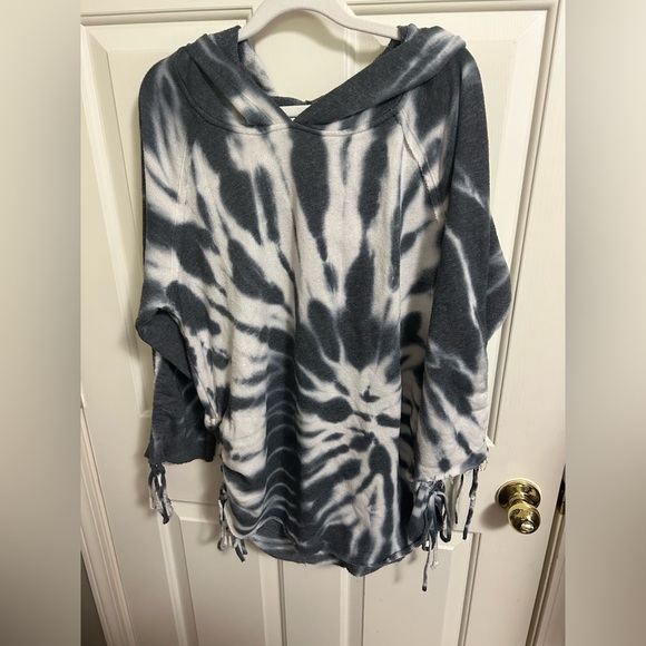 Young Fabulous & Broke Tie Dye Drawstring Hoodie Size Medium - Picture 1 of 5